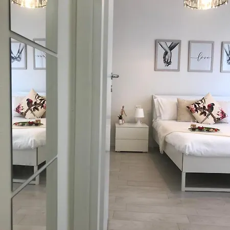 Locchi Suite_ Careggi/meyer/tramvia A Due Passi! Apartment *